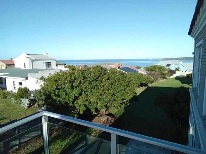 3 Bedroom Property for Sale in Boggomsbaai Western Cape